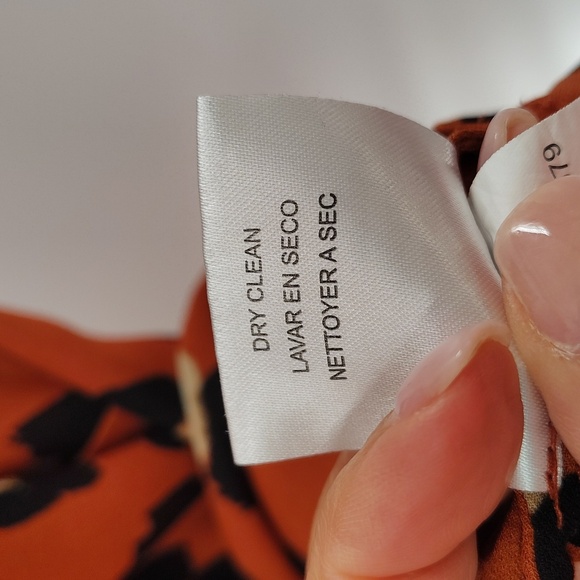 Tahari Leopard Print Sleeveless Blouse Size 1X Lightweight Business Work Top - Picture 7 of 8